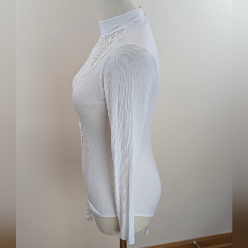 Charlotte Russe Women's Size Small White Lace Front Long Sleeve Bodysuit, NWT - Picture 7 of 12